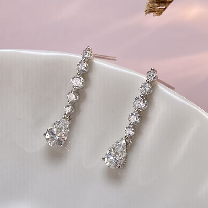 9K-Lab Grown Diamond Earrings